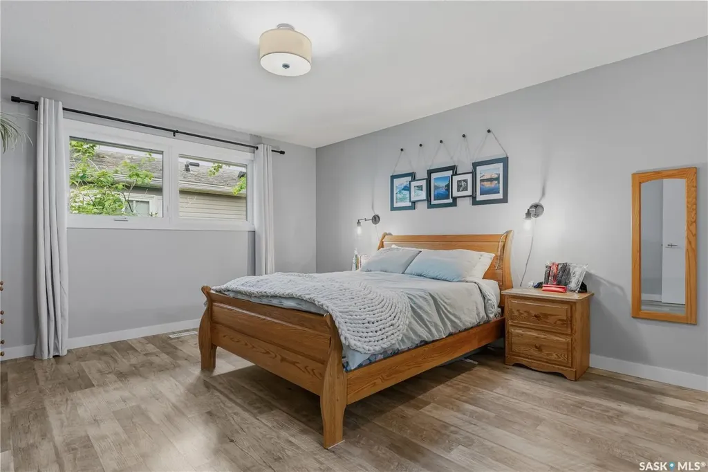 102 Plaxton Place Regina Beach SK S0G 4C0