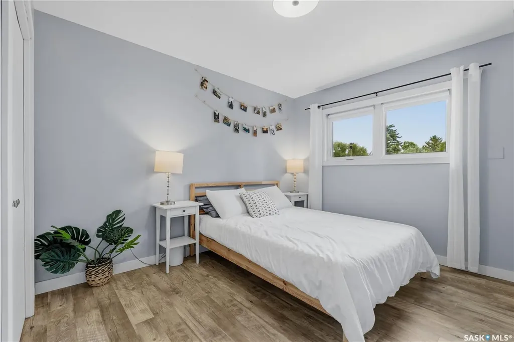 102 Plaxton Place Regina Beach SK S0G 4C0