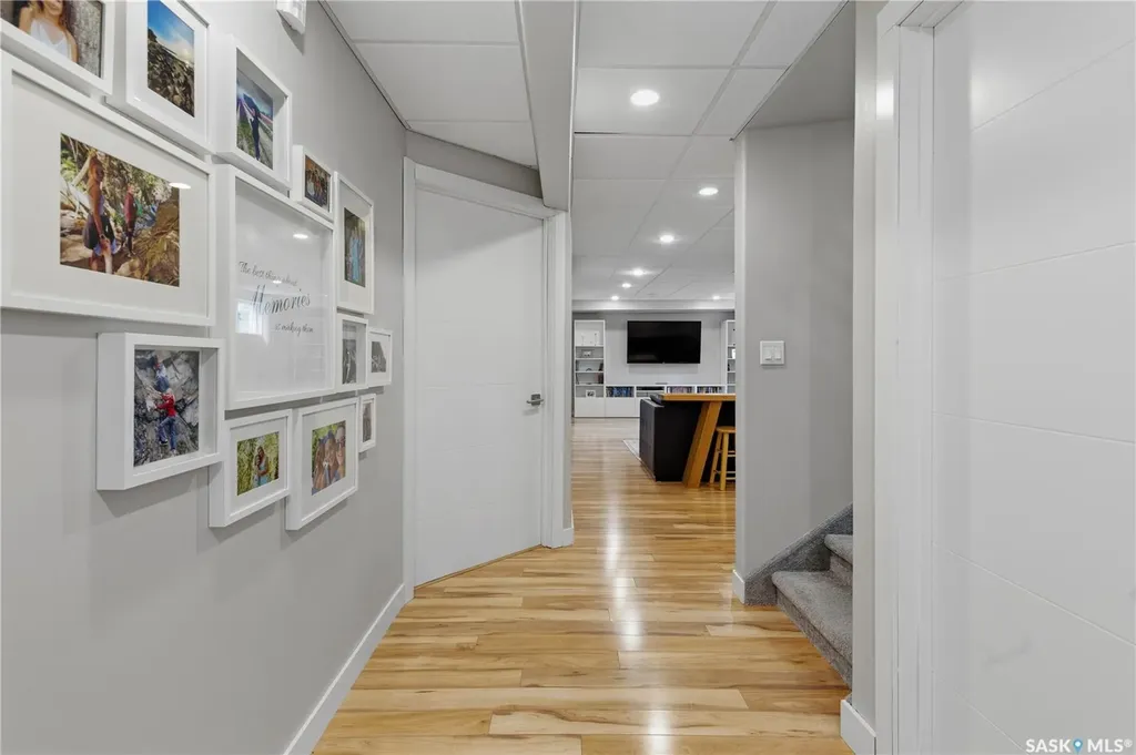 102 Plaxton Place Regina Beach SK S0G 4C0