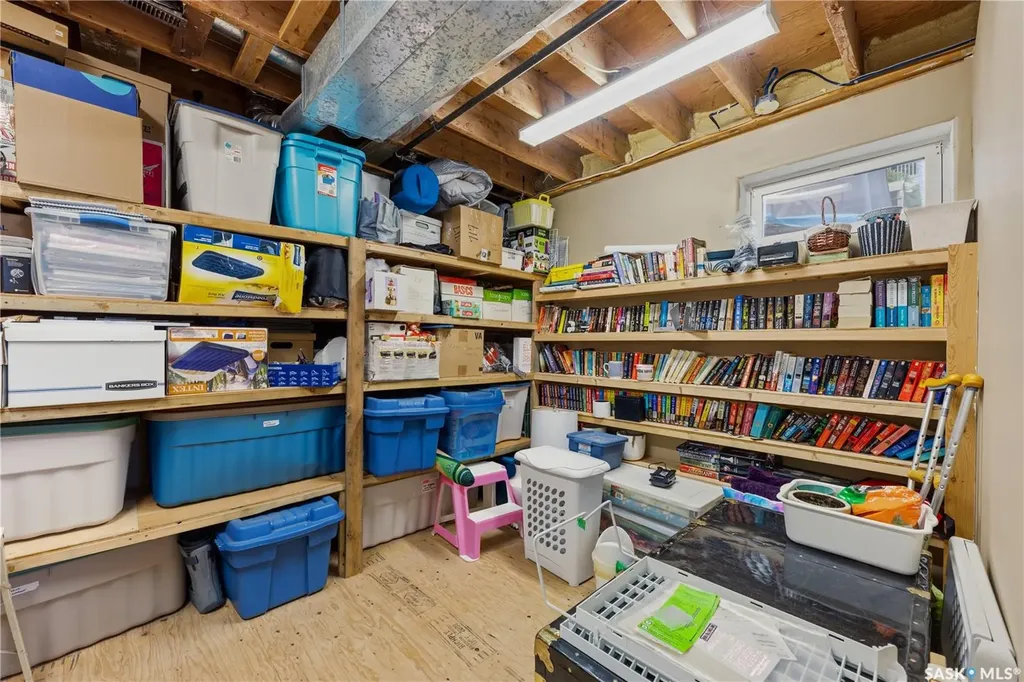 102 Plaxton Place Regina Beach SK S0G 4C0