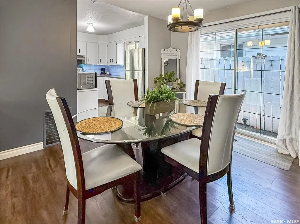 890 10th Avenue NE Swift Current SK S9H 2T7