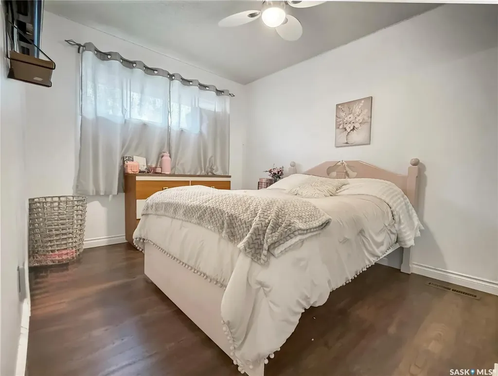 890 10th Avenue NE Swift Current SK S9H 2T7