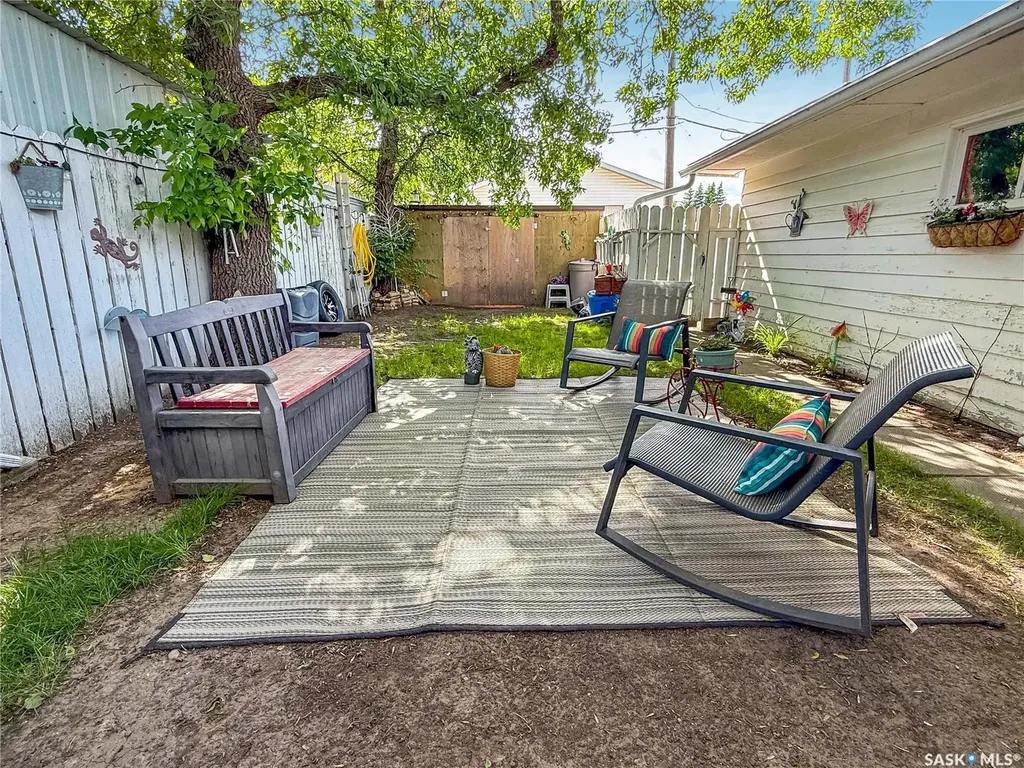 890 10th Avenue NE Swift Current SK S9H 2T7
