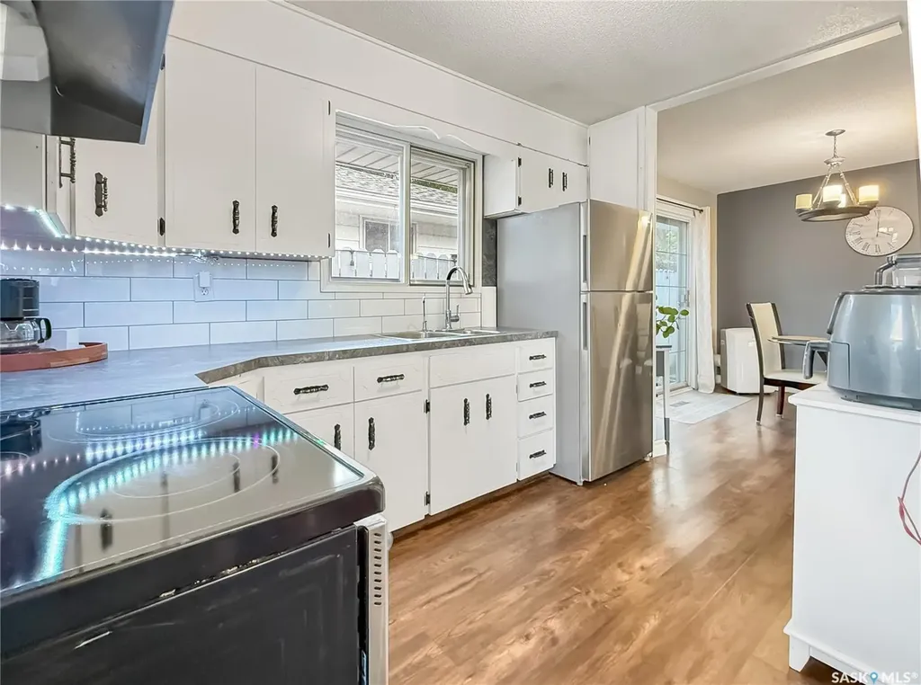 890 10th Avenue NE Swift Current SK S9H 2T7