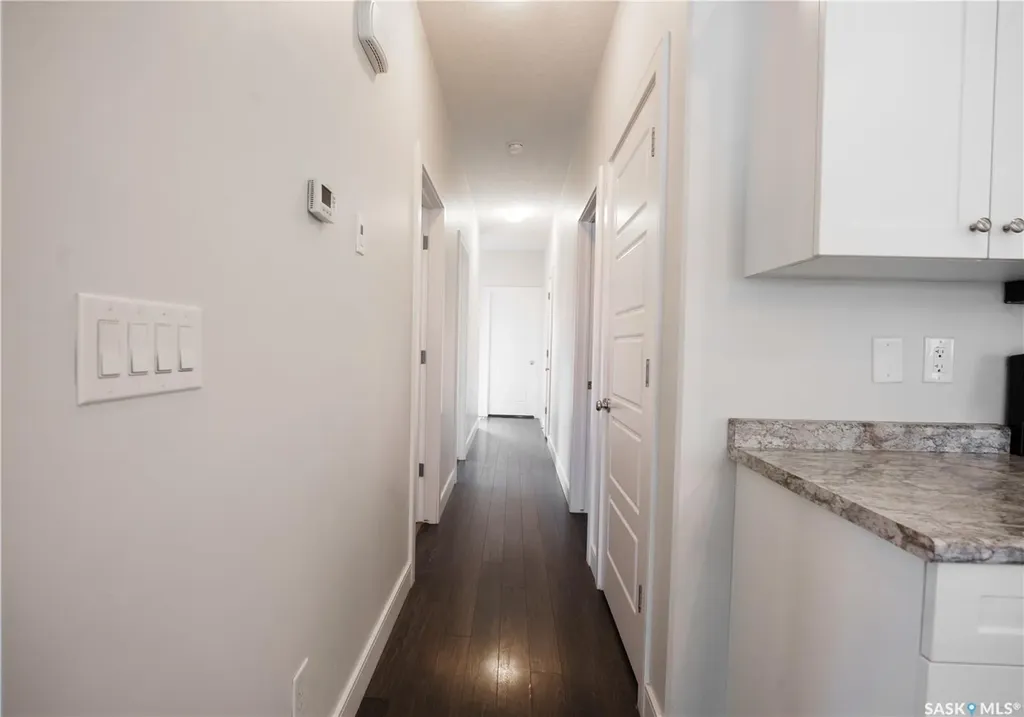 646 Kolynchuk Court Saskatoon SK S7T 0W2