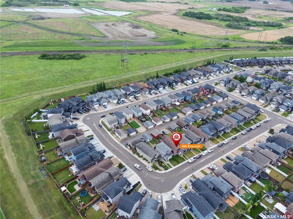 646 Kolynchuk Court Saskatoon SK S7T 0W2