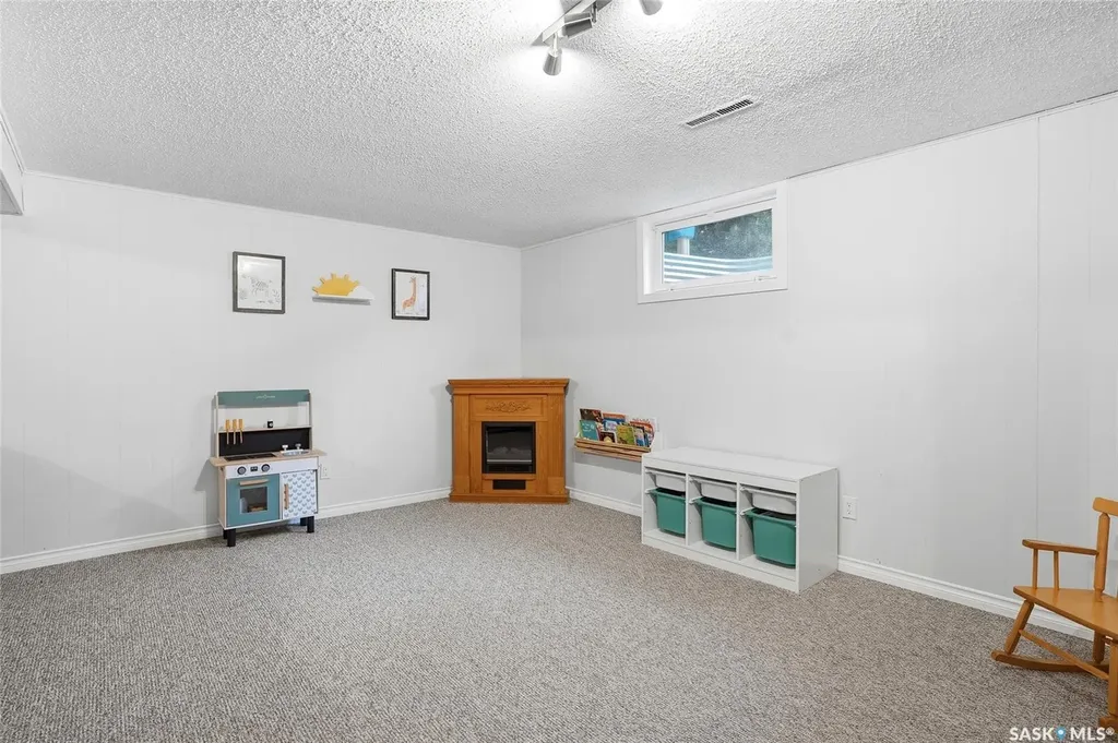 1317 East Centre Saskatoon SK S7J 3A8