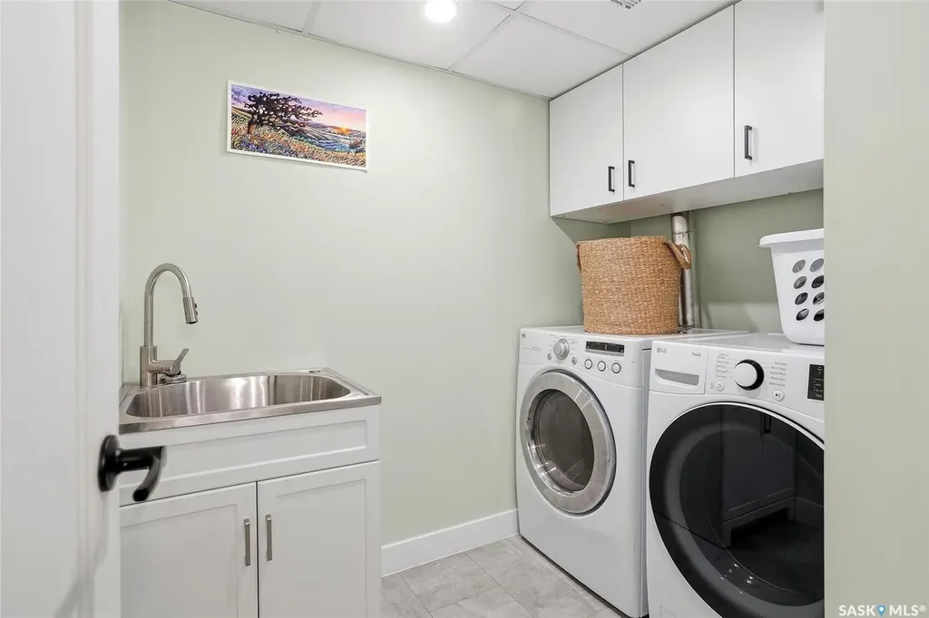 1317 East Centre Saskatoon SK S7J 3A8