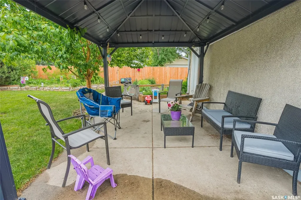 1317 East Centre Saskatoon SK S7J 3A8