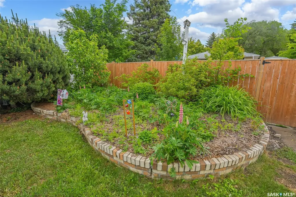 1317 East Centre Saskatoon SK S7J 3A8