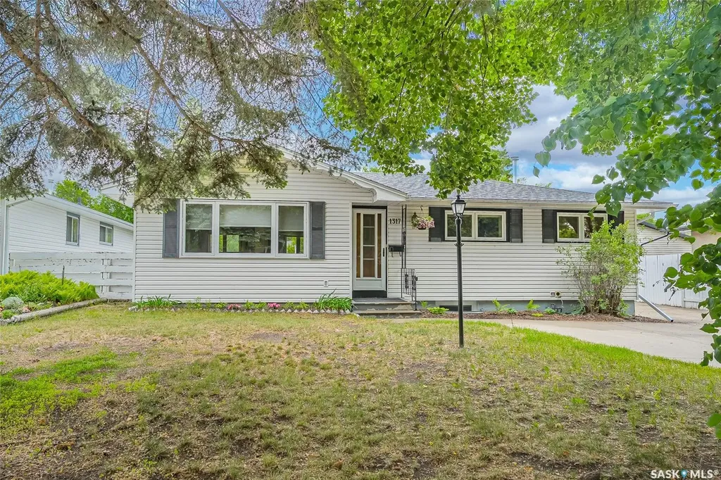 1317 East Centre Saskatoon SK S7J 3A8