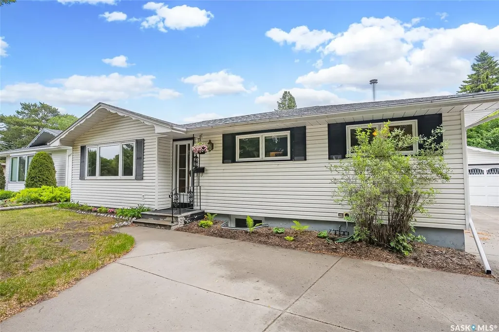 1317 East Centre Saskatoon SK S7J 3A8