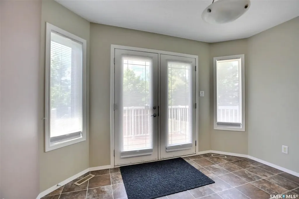 7218 Wascana Cove Way Regina SK S4V 3G2