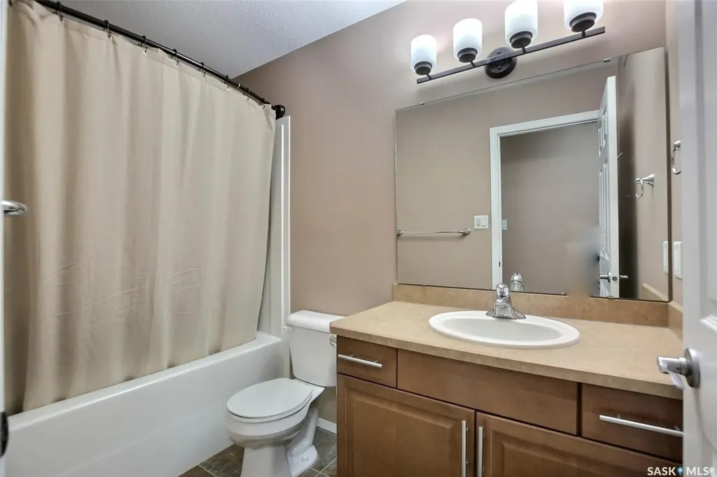 7218 Wascana Cove Way Regina SK S4V 3G2