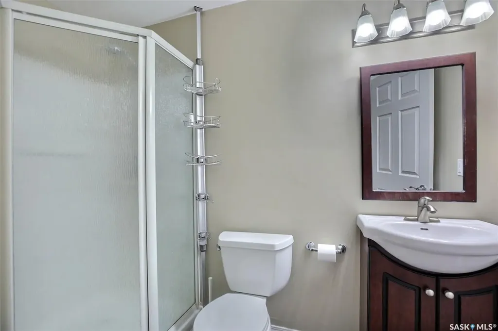 7218 Wascana Cove Way Regina SK S4V 3G2