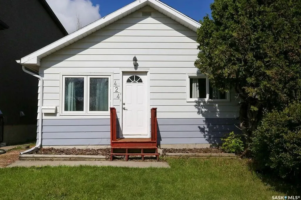 424 Arthur Street Regina SK S4R 4X4