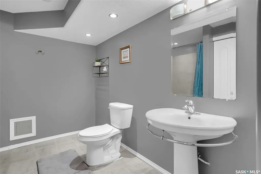 135 Keedwell Street Saskatoon SK S7W 0A3