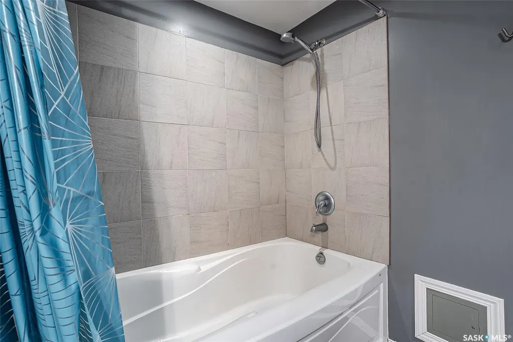 135 Keedwell Street Saskatoon SK S7W 0A3