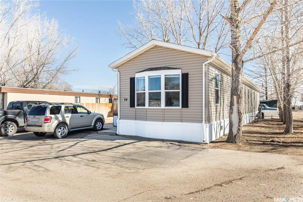 1455 9th Avenue NE Moose Jaw SK S6J 1C6