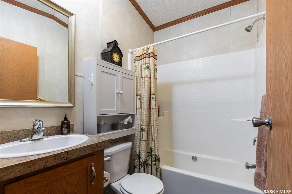 1455 9th Avenue NE Moose Jaw SK S6J 1C6