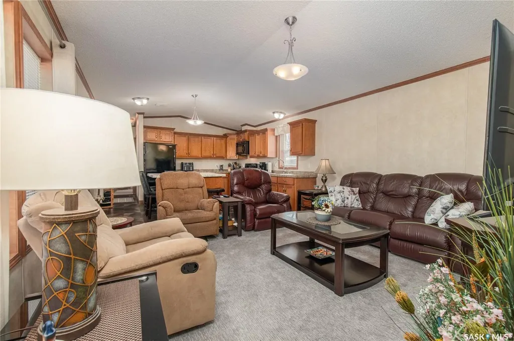 1455 9th Avenue NE Moose Jaw SK S6J 1C6
