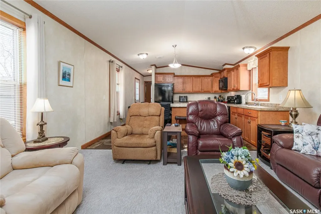 1455 9th Avenue NE Moose Jaw SK S6J 1C6