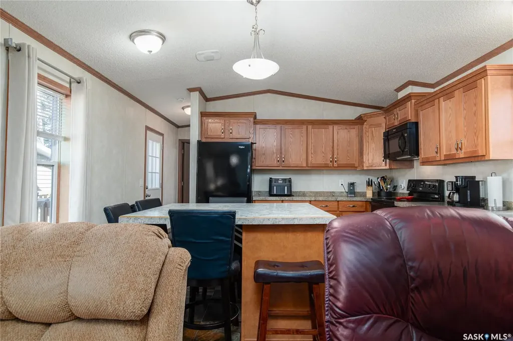1455 9th Avenue NE Moose Jaw SK S6J 1C6