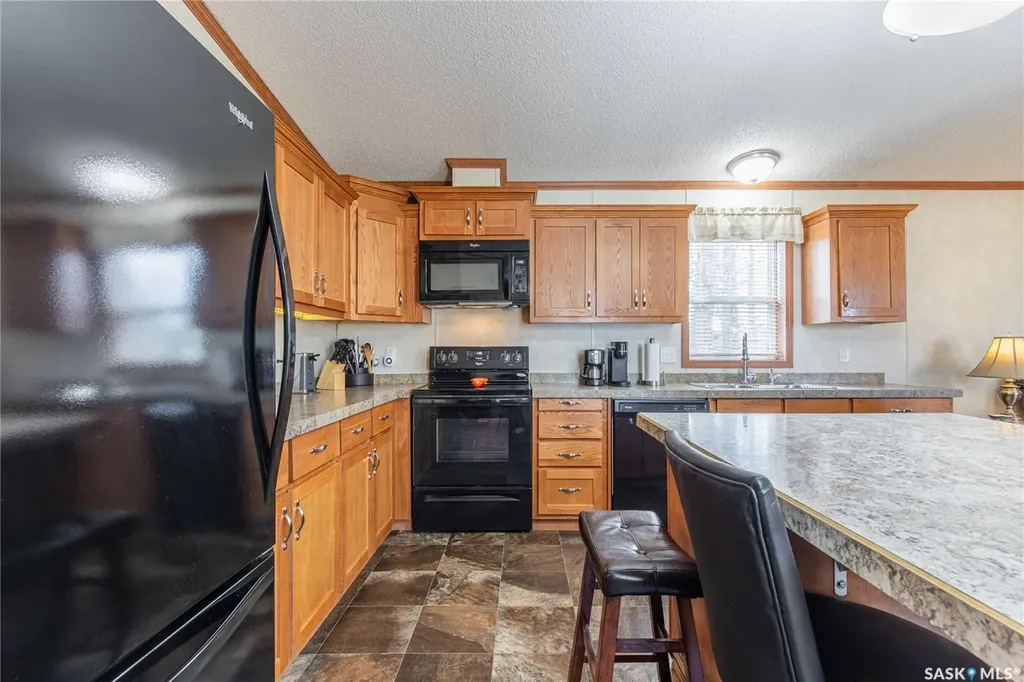 1455 9th Avenue NE Moose Jaw SK S6J 1C6