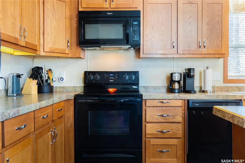 1455 9th Avenue NE Moose Jaw SK S6J 1C6