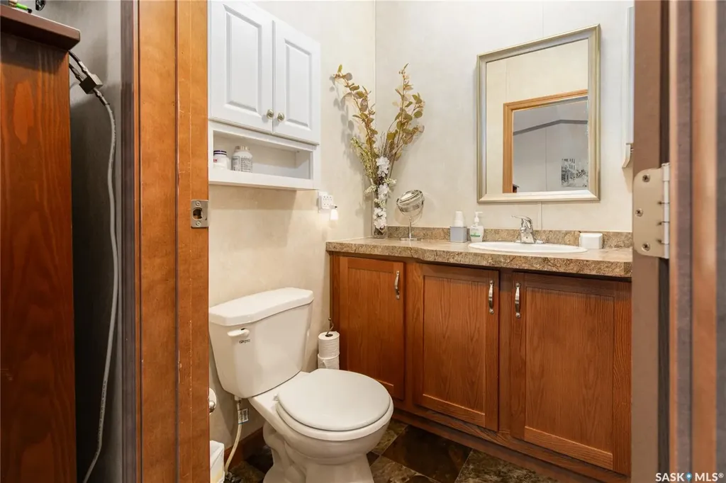 1455 9th Avenue NE Moose Jaw SK S6J 1C6