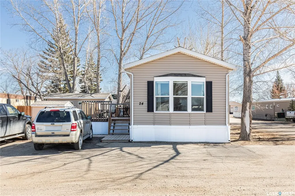 1455 9th Avenue NE Moose Jaw SK S6J 1C6