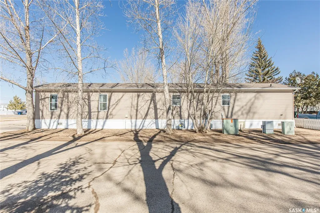 1455 9th Avenue NE Moose Jaw SK S6J 1C6