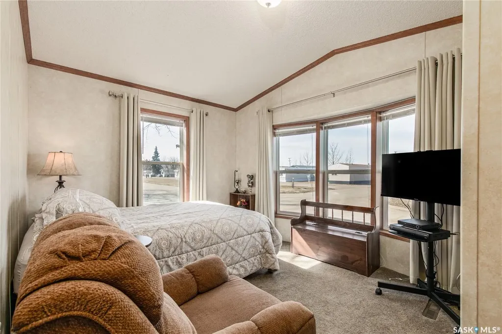 1455 9th Avenue NE Moose Jaw SK S6J 1C6