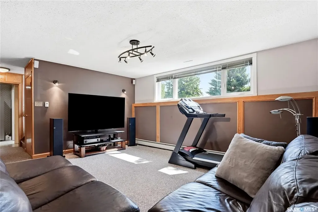 154 Mount Allison Crescent Saskatoon SK S7H 4A5