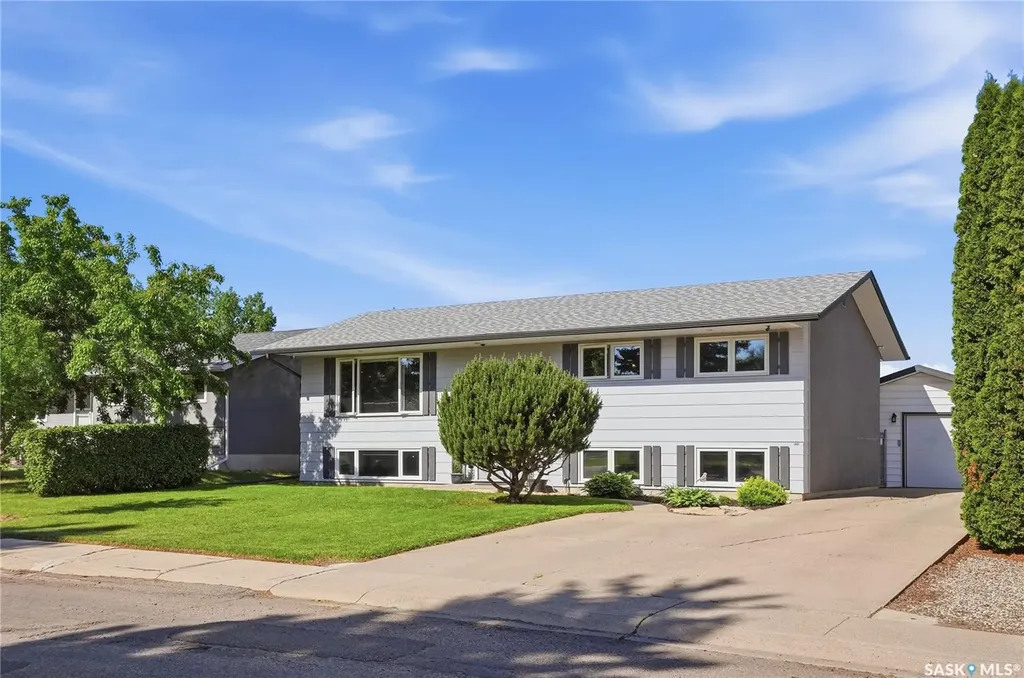 154 Mount Allison Crescent Saskatoon SK S7H 4A5