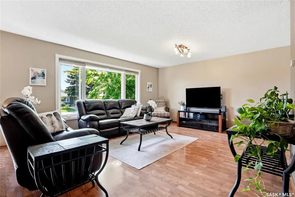 154 Mount Allison Crescent Saskatoon SK S7H 4A5