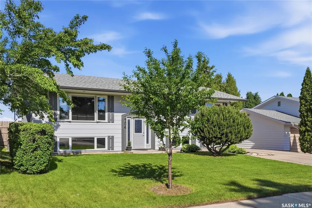 154 Mount Allison Crescent Saskatoon SK S7H 4A5