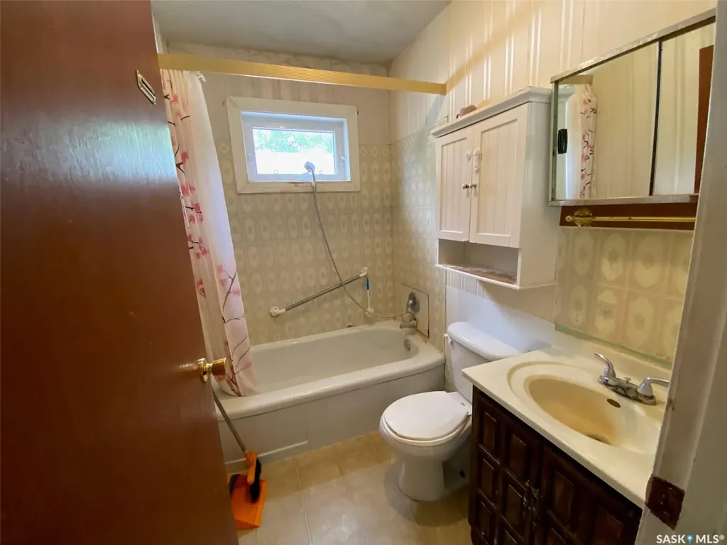 216 Maple Avenue Yorkton SK S3N 2W1