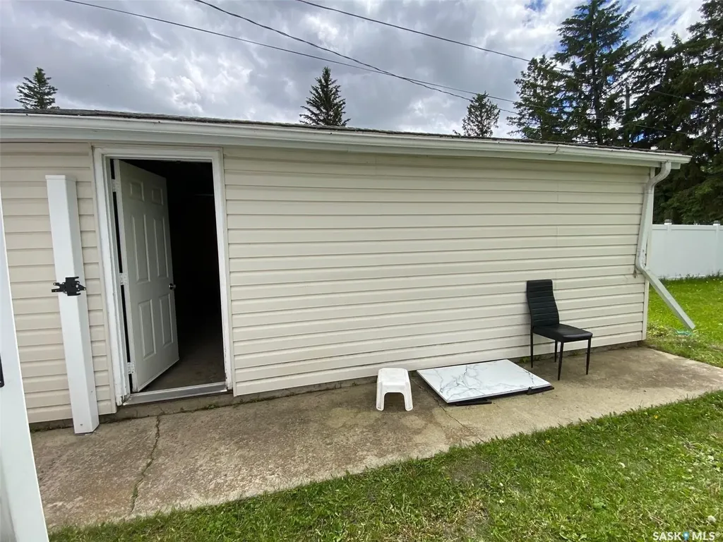 216 Maple Avenue Yorkton SK S3N 2W1