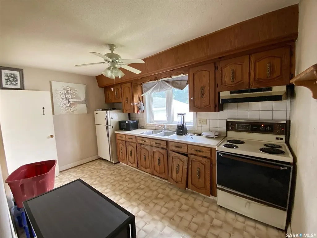 216 Maple Avenue Yorkton SK S3N 2W1