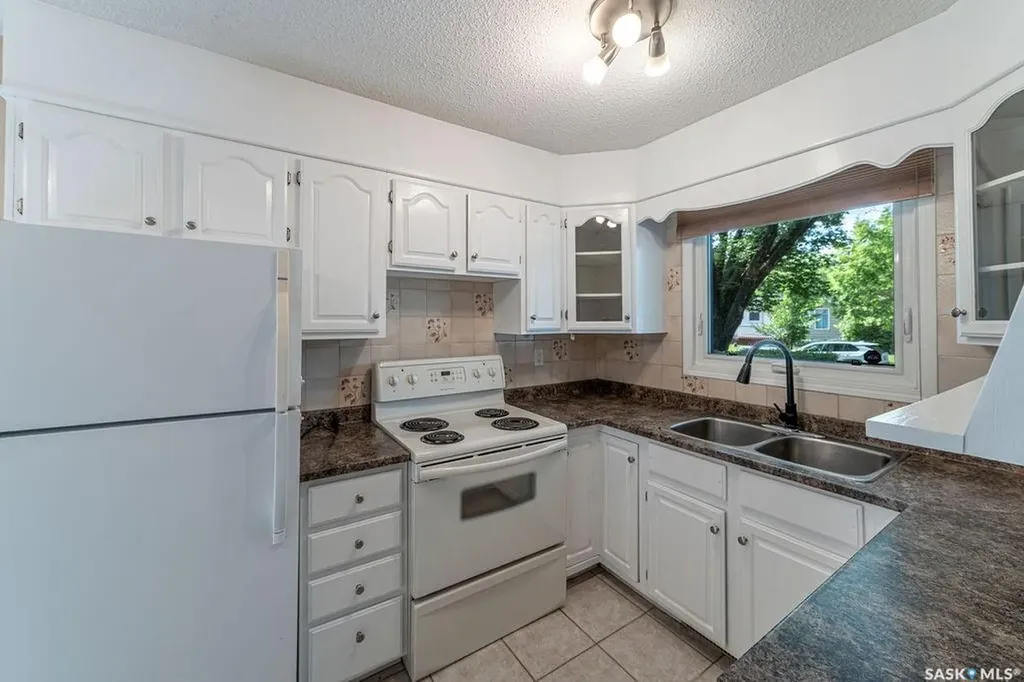 5948 Mckinley Avenue Regina SK S4T 6P3