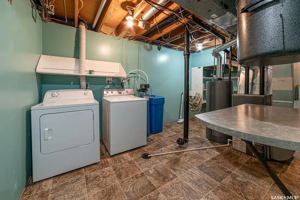 5948 Mckinley Avenue Regina SK S4T 6P3