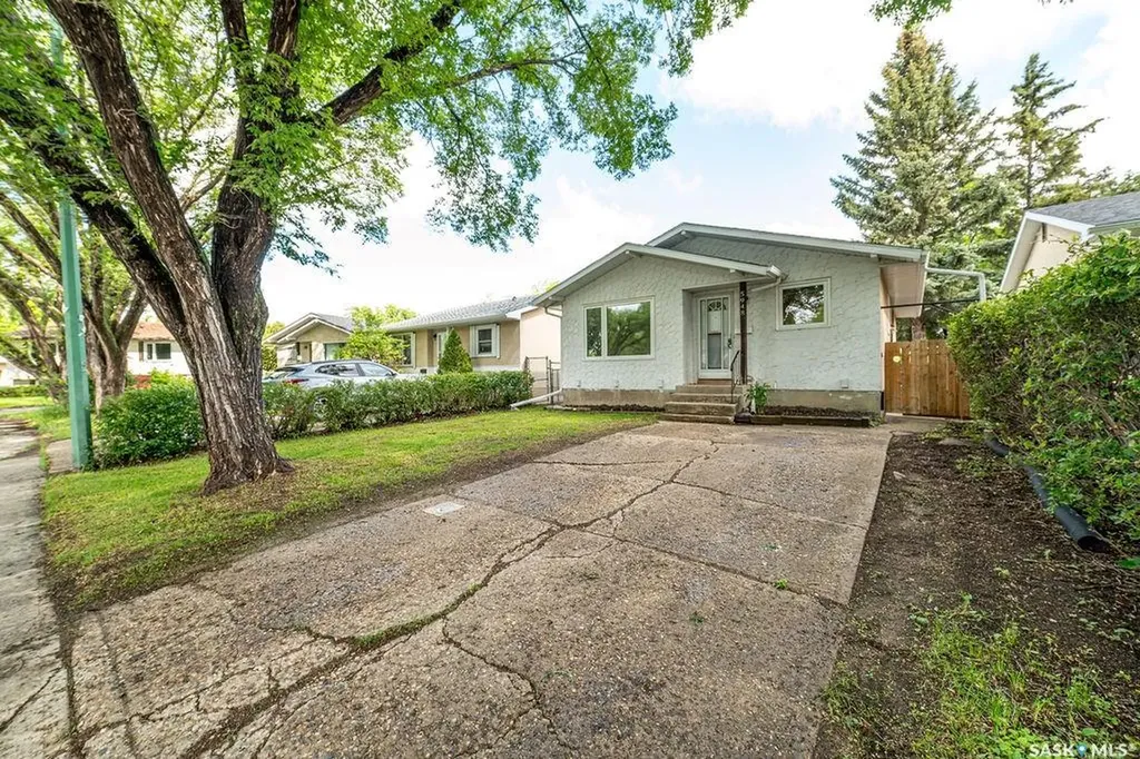 5948 Mckinley Avenue Regina SK S4T 6P3
