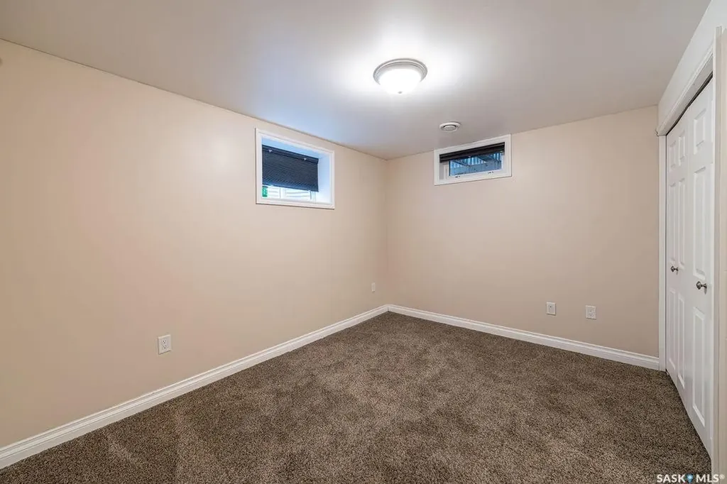 5948 Mckinley Avenue Regina SK S4T 6P3