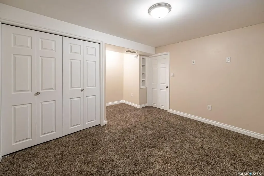 5948 Mckinley Avenue Regina SK S4T 6P3