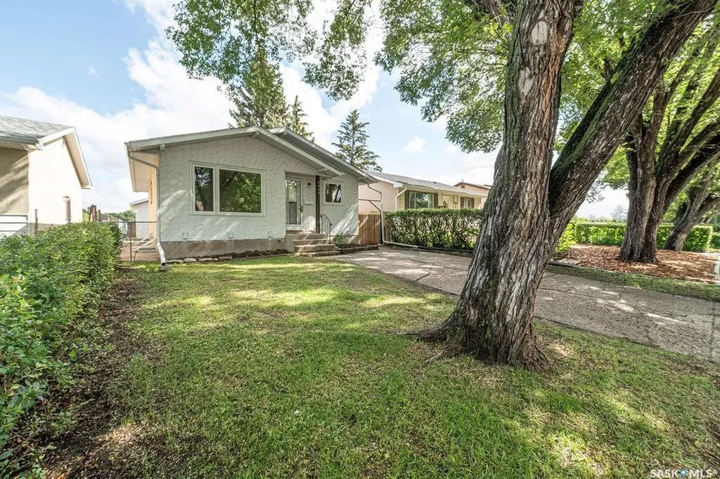 5948 Mckinley Avenue Regina SK S4T 6P3