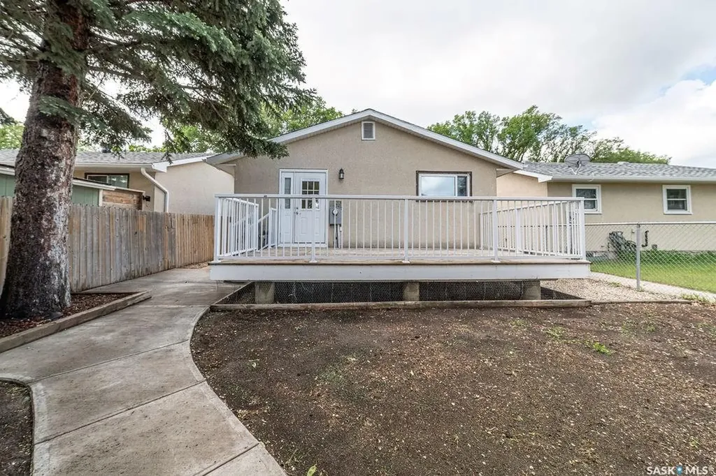 5948 Mckinley Avenue Regina SK S4T 6P3