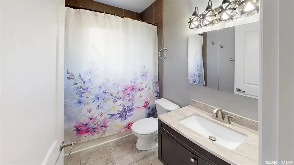 128 Riddell Crescent Regina SK S4S 5L3
