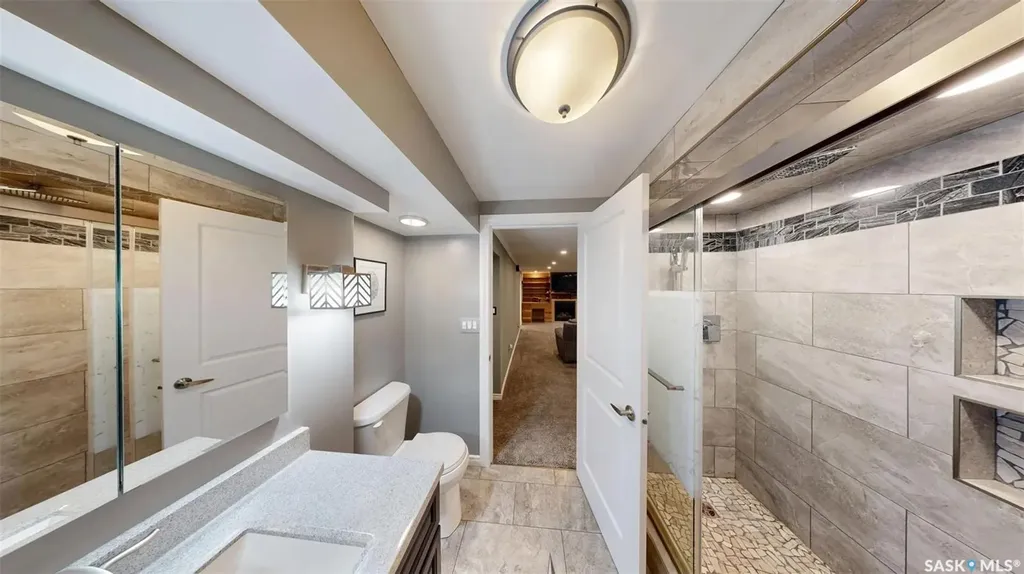 128 Riddell Crescent Regina SK S4S 5L3