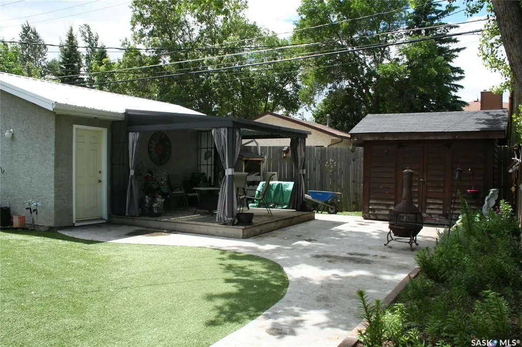 128 Riddell Crescent Regina SK S4S 5L3